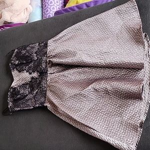 Mauve sleeveless dress. Lacy top. NWT